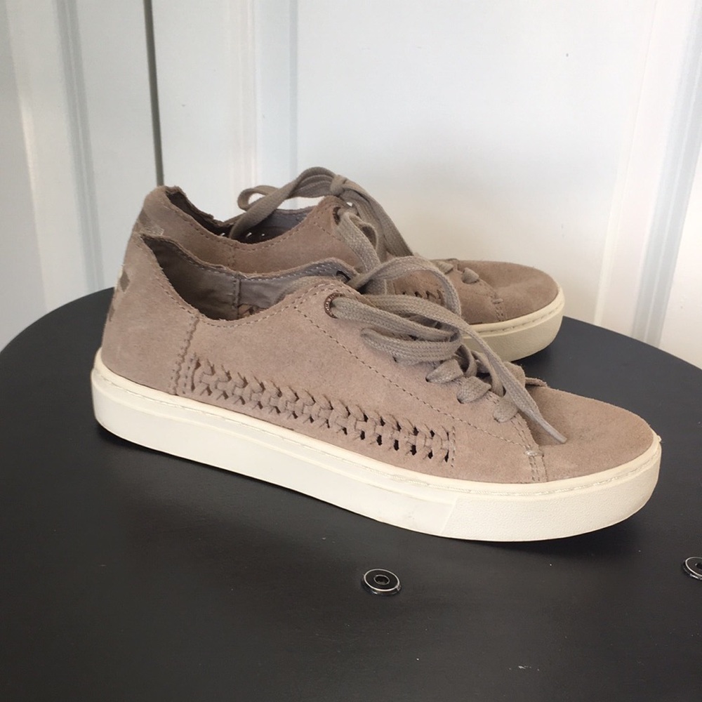 TOMS Sneakers
